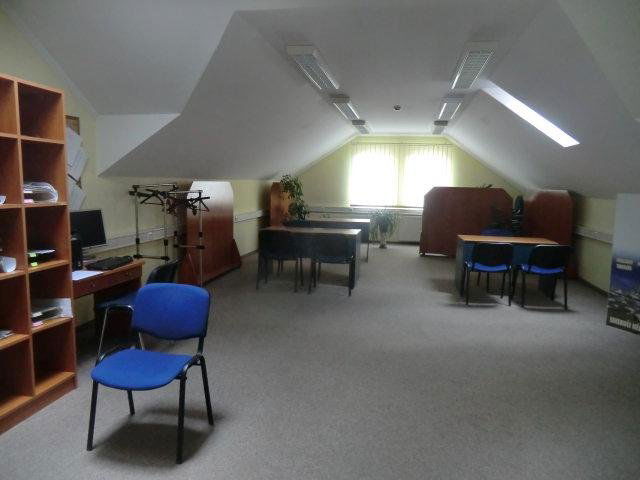 Kiadó iroda, Egerben 180 E Ft / hó, 1 szobás