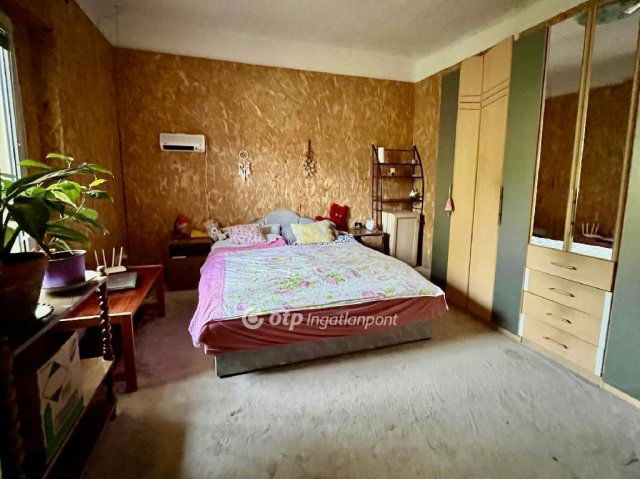 Eladó családi ház, Monyoródon 29.9 M Ft, 117+3 szobás