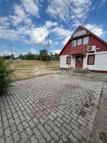 Eladó ipari ingatlan, Szalkszentmártonon 159 M Ft