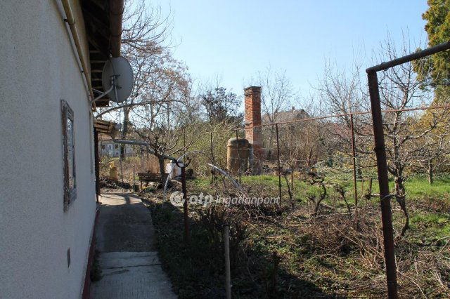 Eladó családi ház, Tószegen 14 M Ft, 3 szobás