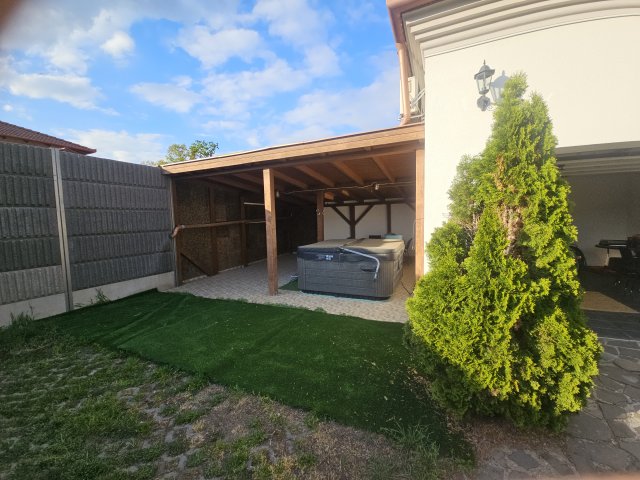 Eladó családi ház, Hajdúszoboszlón 148 M Ft, 8+1 szobás