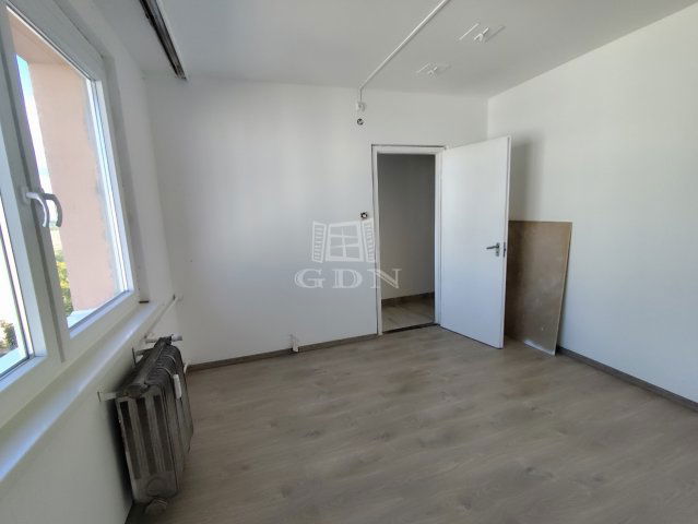 Eladó panellakás, Budapesten, XV. kerületben 79 M Ft, 4 szobás