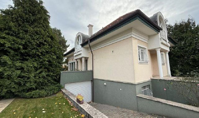Eladó családi ház, Budapesten, XI. kerületben 350 M Ft, 7 szobás
