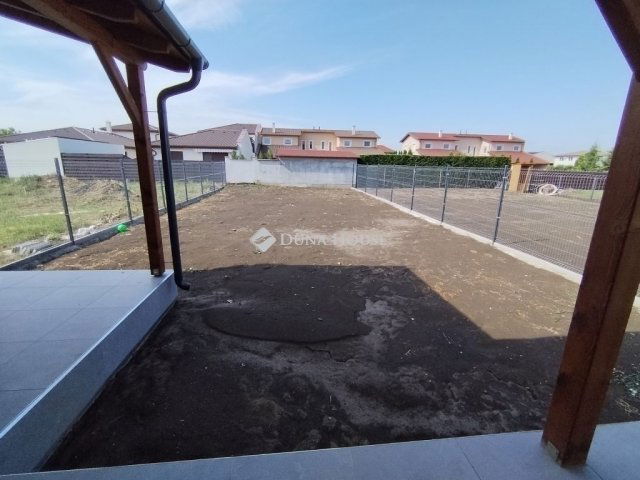 Eladó ikerház, Szegeden 170 M Ft, 6 szobás / költözzbe.hu