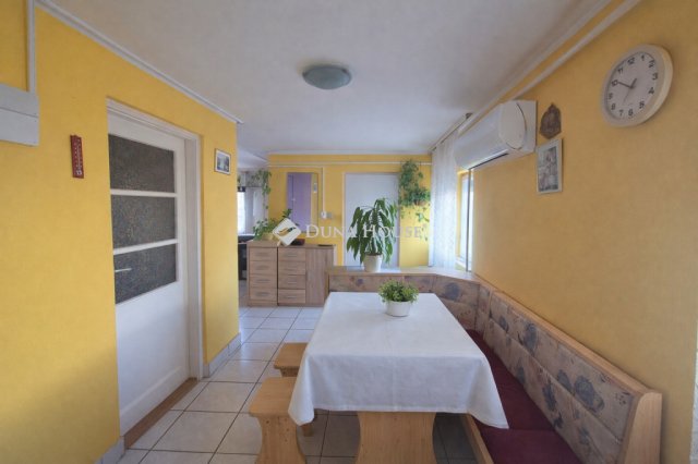 Eladó családi ház, Debrecenben 35 M Ft, 2 szobás