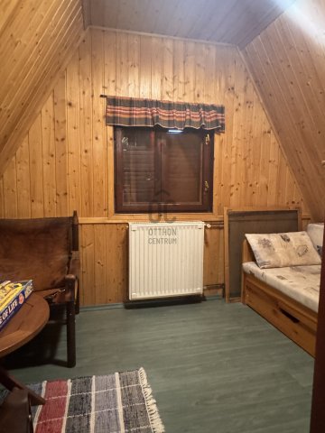 Eladó nyaraló, Pócsmegyeren 53 M Ft, 3 szobás