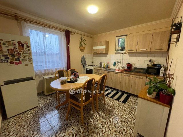 Eladó családi ház, Nyíregyházán 69.999 M Ft, 3 szobás