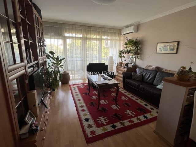Eladó téglalakás, Szombathelyen 69.5 M Ft, 2+2 szobás