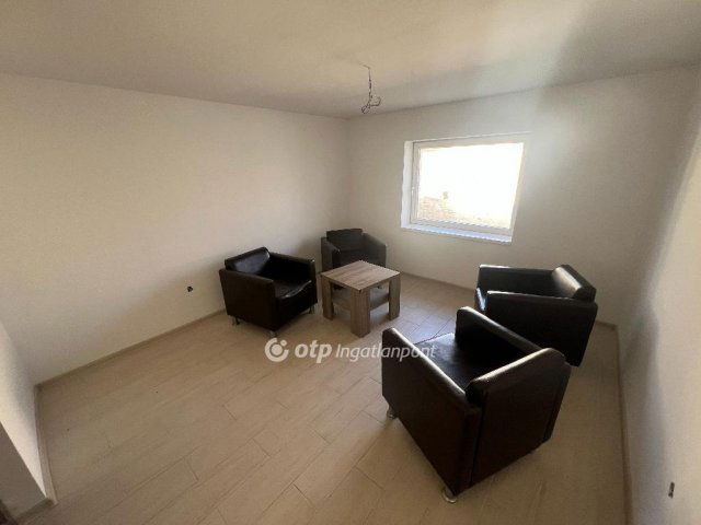 Eladó családi ház, Újszilváson 23 M Ft, 3+1 szobás