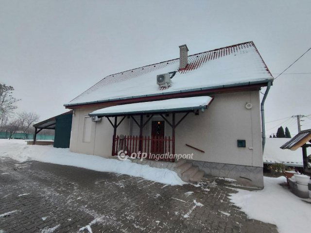 Eladó családi ház, Galgahévízen 88 M Ft, 2+2 szobás