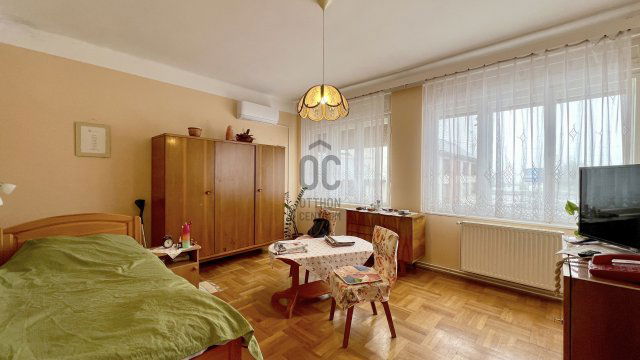 Eladó családi ház, Szekszárdon 59.9 M Ft, 4 szobás