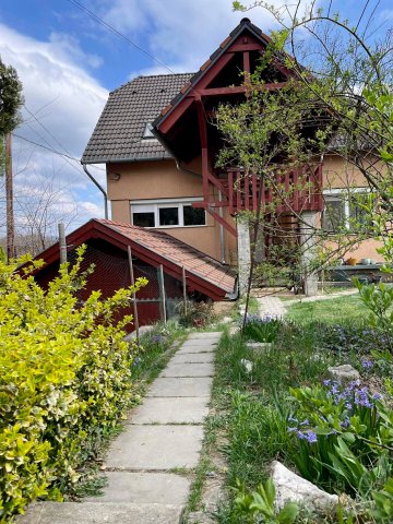 Eladó családi ház, Pilisvörösváron 129 M Ft, 5 szobás