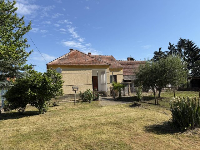 Eladó családi ház, Becsehelyen 16.5 M Ft, 2 szobás