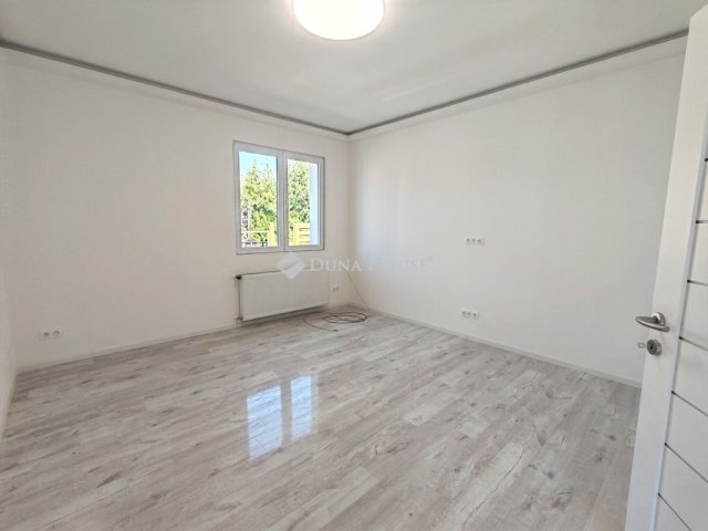 Eladó téglalakás, Budapesten, XVIII. kerületben 42 M Ft