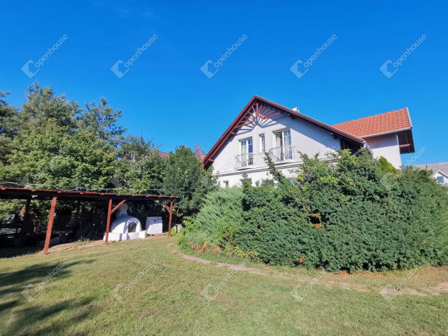 Eladó családi ház, Székesfehérvárott 149.9 M Ft, 5 szobás