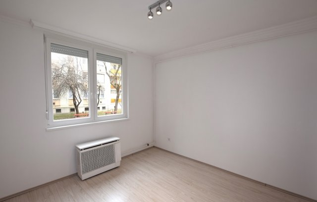 Eladó téglalakás, Debrecenben 68.5 M Ft, 2 szobás