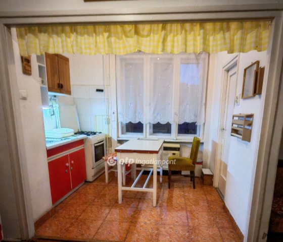 Eladó téglalakás, Miskolcon 32 M Ft, 1 szobás