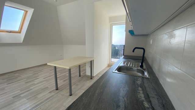 Kiadó téglalakás, albérlet, Érden 270 E Ft / hó, 3 szobás