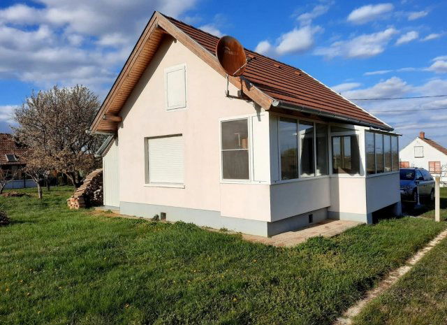 Eladó nyaraló, Celldömölkön 22.5 M Ft, 1 szobás