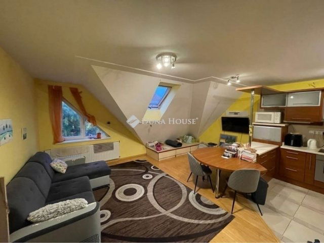 Eladó téglalakás, Budapesten, IV. kerületben 89.8 M Ft, 3 szobás