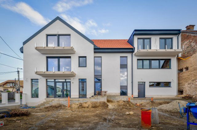 Eladó üzlethelyiség, Budaörsön 330 M Ft, 5 szobás