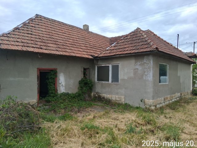 Eladó családi ház, Mezőszemerén, Május 1. úton 4.046 M Ft