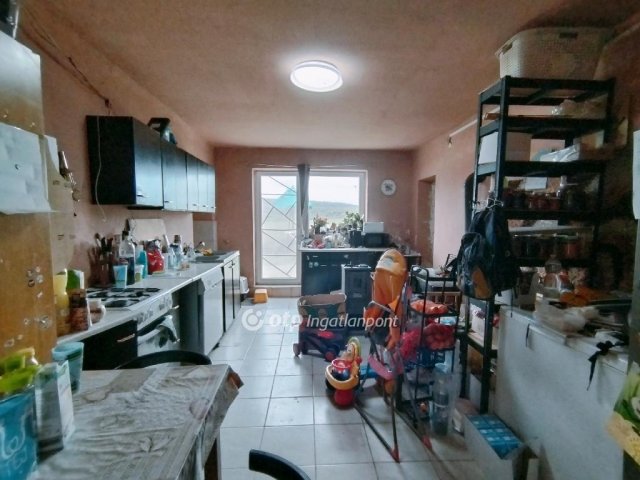 Eladó családi ház, Kislődön 24.9 M Ft, 2 szobás