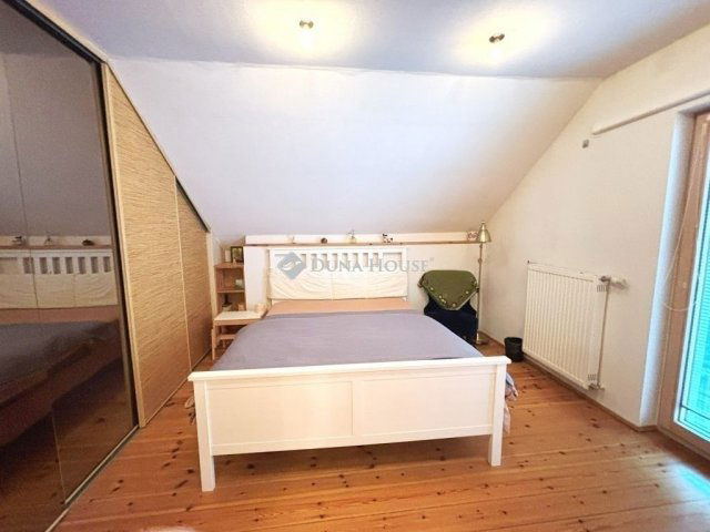 Eladó családi ház, Budapesten, III. kerületben 191.25 M Ft