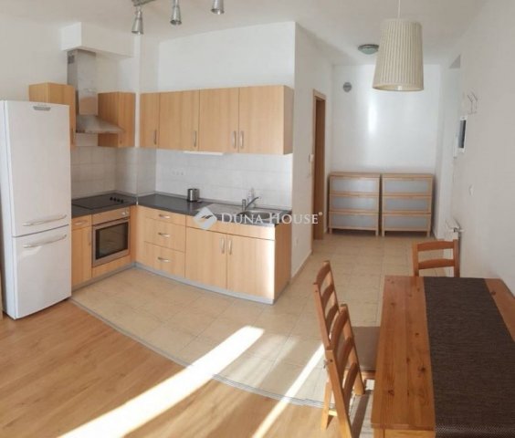 Eladó téglalakás, Budapesten, IV. kerületben 61.9 M Ft, 1 szobás