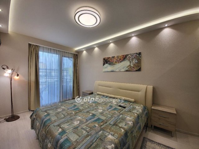 Eladó téglalakás, Siófokon 160 M Ft, 3 szobás