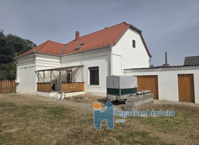Eladó családi ház, Galambokon 45 M Ft, 4 szobás