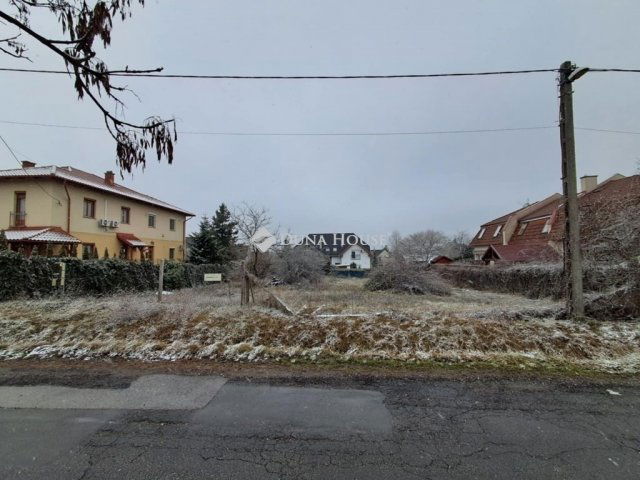 Eladó telek, Budapesten, XVII. kerületben 94 M Ft