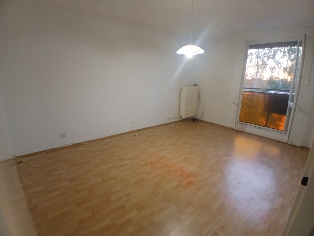 Eladó panellakás, Beremenden 21.9 M Ft, 2 szobás