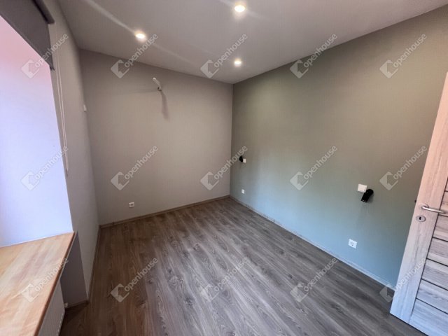 Kiadó téglalakás, albérlet, Sopronban 250 E Ft / hó, 3 szobás