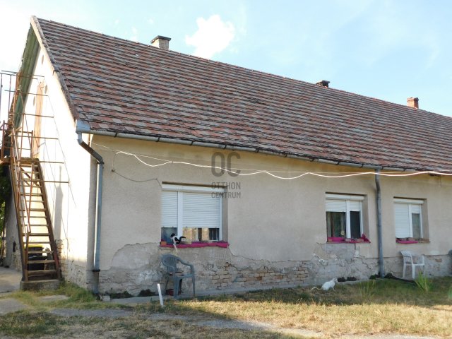 Eladó családi ház, Tápiószentmártonon 23.9 M Ft, 3 szobás