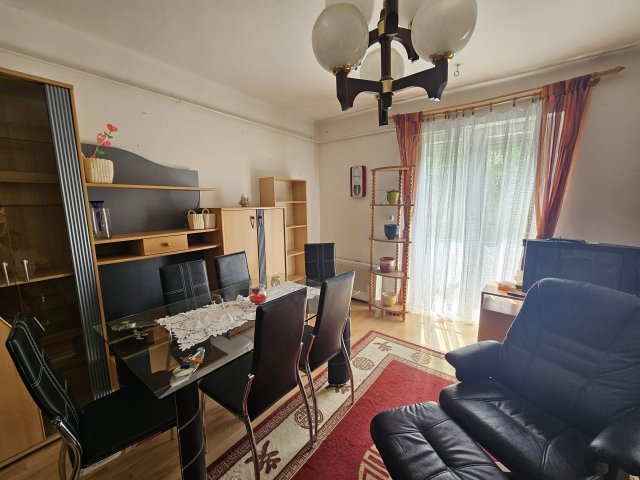 Eladó téglalakás, Pápán 29.9 M Ft, 2 szobás