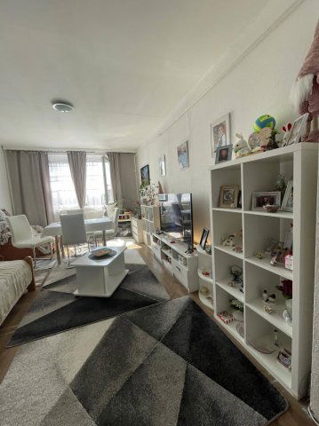 Eladó panellakás, Tatabányán 37.99 M Ft, 3 szobás