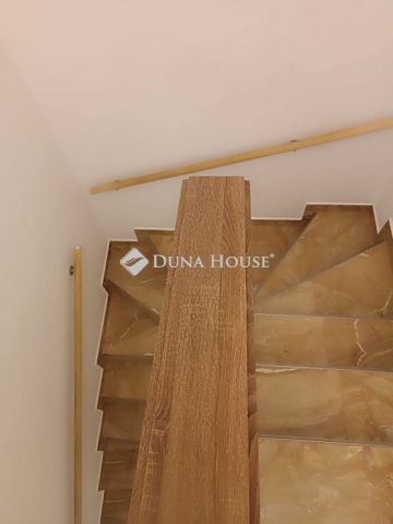 Eladó sorház, Telkin 155 M Ft, 5 szobás / költözzbe.hu
