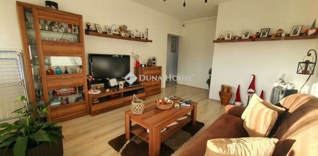 Eladó téglalakás, Szombathelyen 52.9 M Ft, 3 szobás