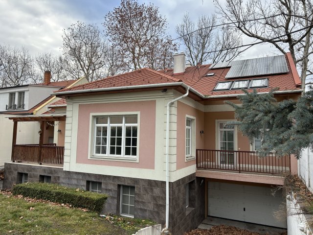 Eladó családi ház, Székesfehérvárott, Martinovics utcában