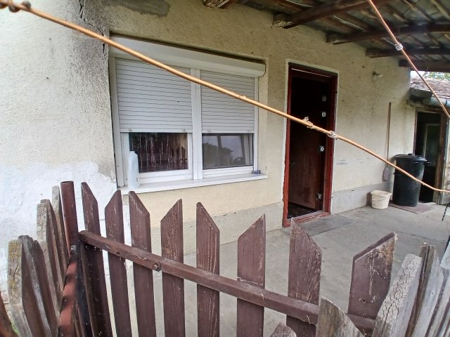 Eladó családi ház, Barcson 20.5 M Ft, 2 szobás