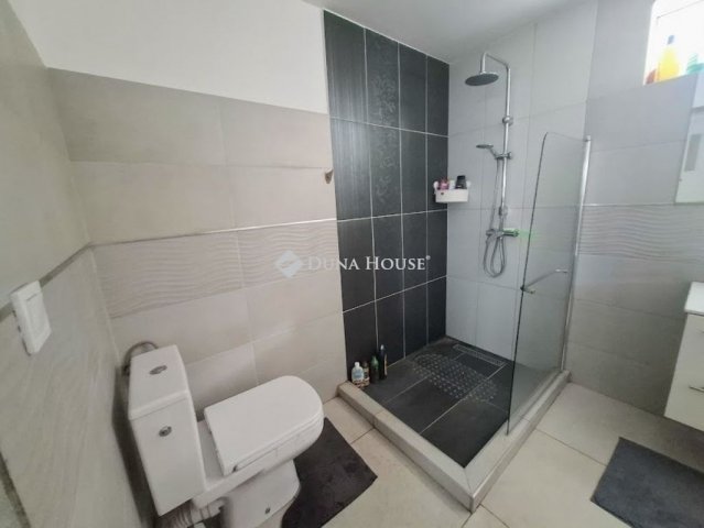 Eladó családi ház, Budapesten, XXI. kerületben 50.1 M Ft
