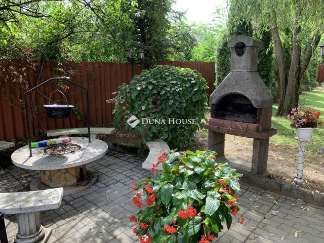 Eladó családi ház, Örkényen 59.9 M Ft, 4 szobás