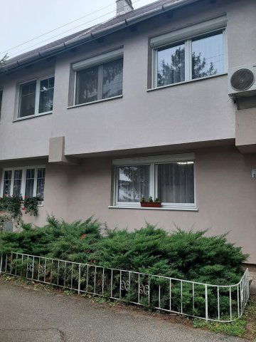 Eladó téglalakás, Bábolnán 84.49 M Ft, 4 szobás