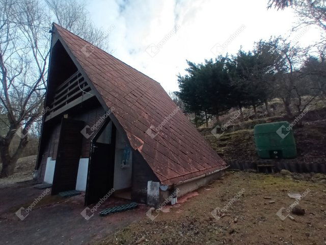 Eladó nyaraló, Esztergomban 18 M Ft, 1 szobás