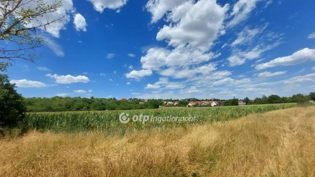 Eladó telek, Ercsiben 25 M Ft / költözzbe.hu