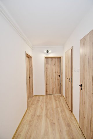 Eladó panellakás, Debrecenben 61.9 M Ft, 3 szobás