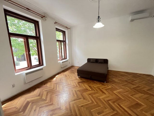 Kiadó téglalakás, albérlet, Kaposváron 120 E Ft / hó, 1 szobás