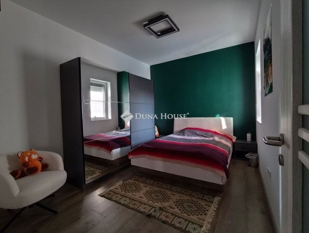 Eladó családi ház, Ercsiben 74.4 M Ft, 4 szobás