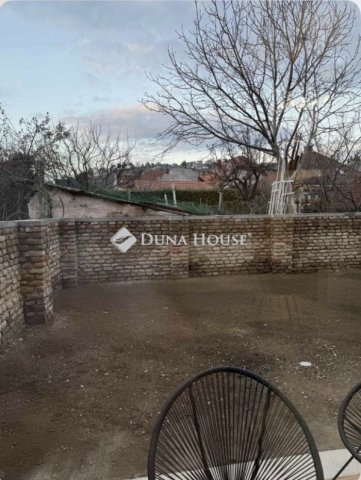 Eladó téglalakás, Pécsett 66.9 M Ft, 2 szobás